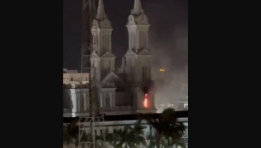  Incêndio em torre da Catedral de Rio do Sul assusta fiéis logo após missa