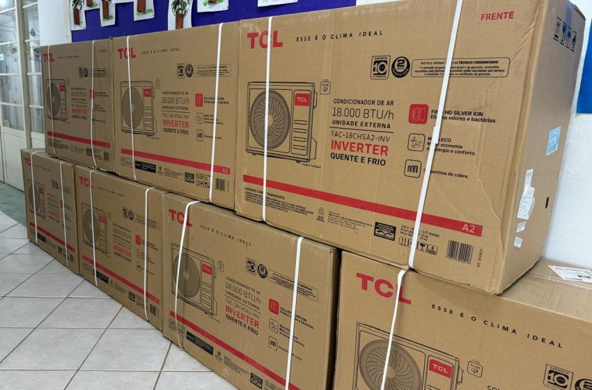  Salas de aula começam a receber ar condicionado