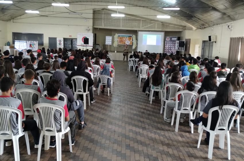  Projeto “Drogas Não!” Promove Palestras Educativas em Escolas