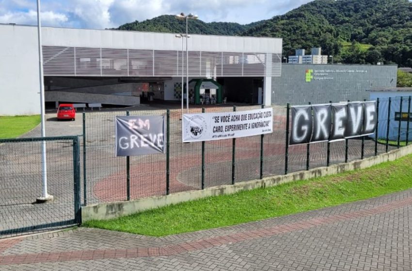  MEC aceita revogar portaria se professores de federais acabarem greve