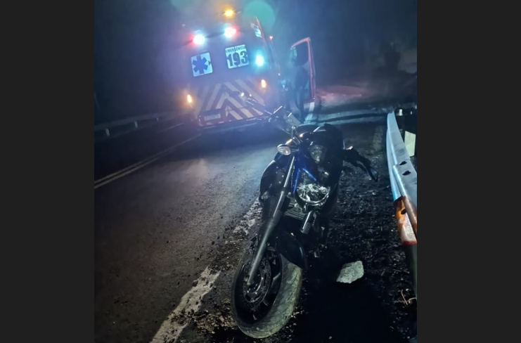  Jovem sofre queda de moto no Sertãozinho
