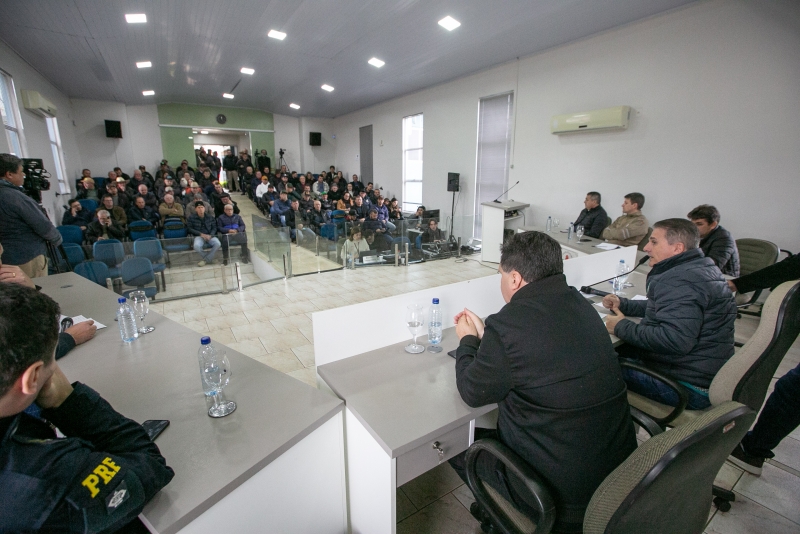  Produtores pedem regras, acostamento e sinais para transitar com máquinas