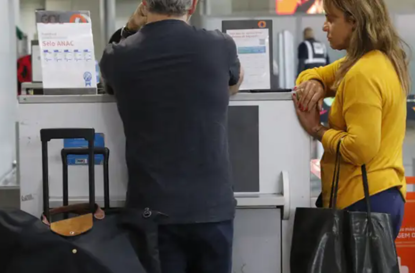  Aposentados poderão comprar passagem aérea por até R$ 200 cada trecho