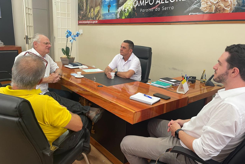  Dr. Vicente Caropreso discute melhorias para Campo Alegre