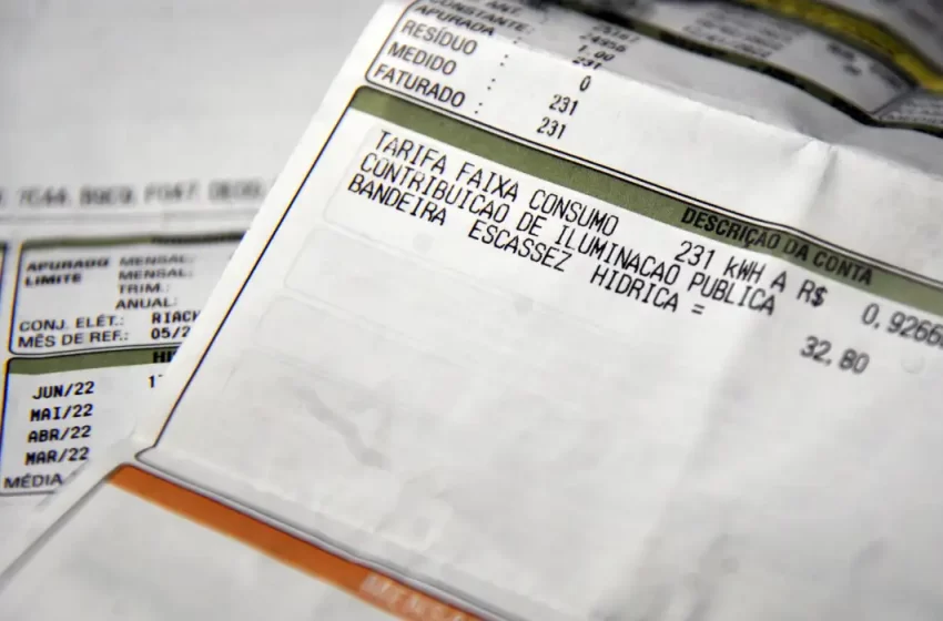  Conta de luz deve seguir mais barata