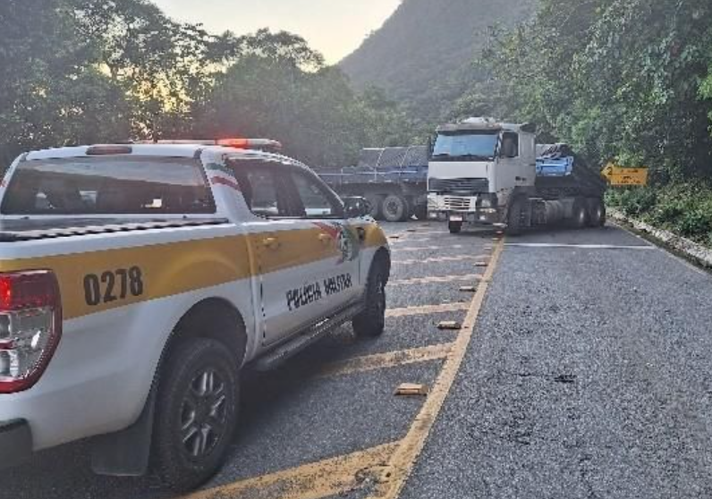  ATEÇÃO: Dona Francisca com trânsito interrompido