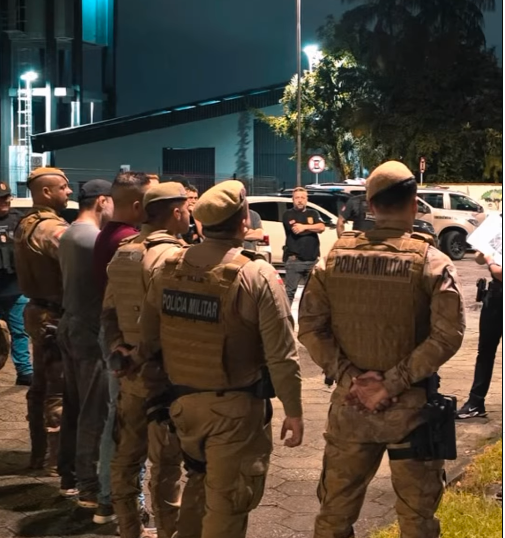  Operação de repressão ao tráfico de drogas cumpre 15 mandados