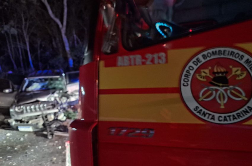  Acidente na BR-280 faz três vítimas