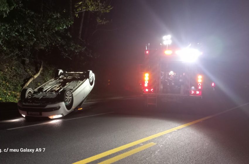  Capotamento na BR-280