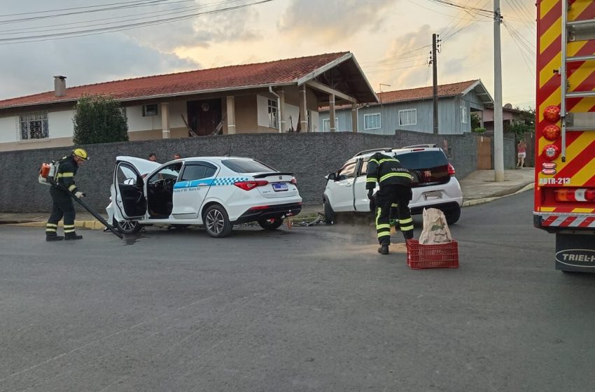  Colisão entre carros deixa uma vítima