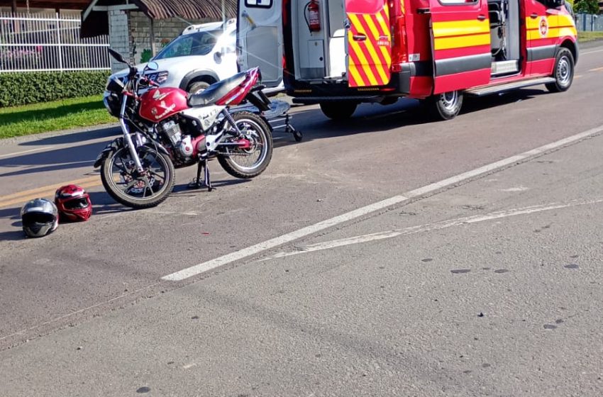  Garupa de moto é conduzida ao hospital com ferimentos