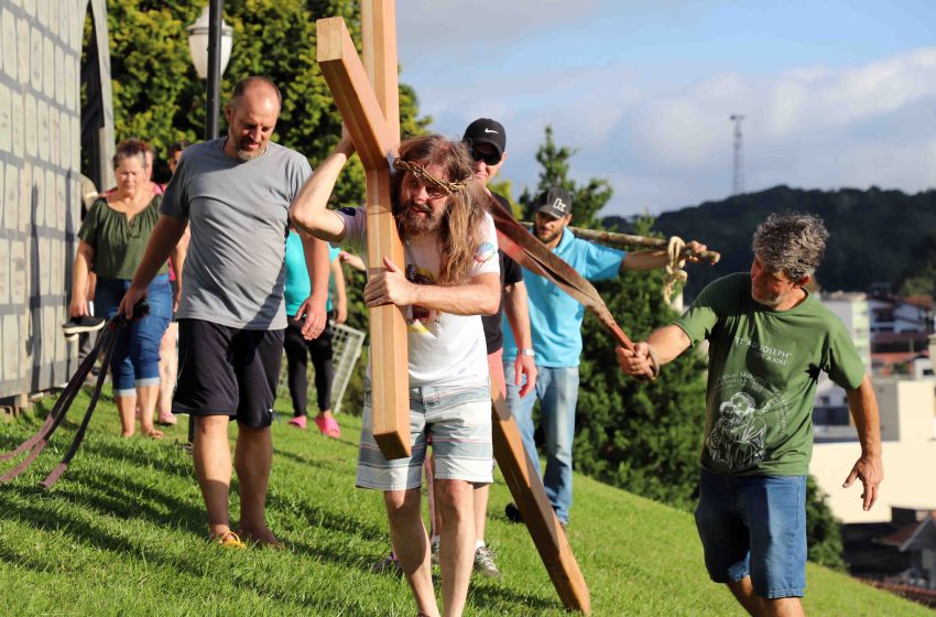  Grupo intensifica ensaios do Drama do Calvário