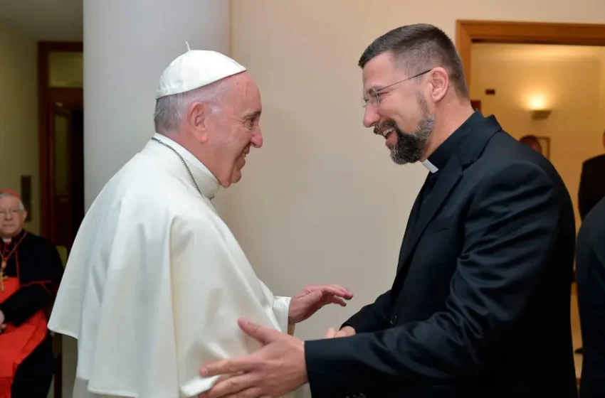  Padre Anísio e a vitória em Cristo pela presença do Papa