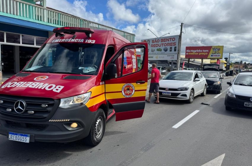  ACIDENTE NA KAESEMODEL: dois são encaminhados ao Hospital