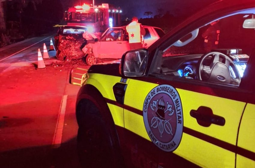  Um morre em colisão frontal na madrugada desta segunda-feira