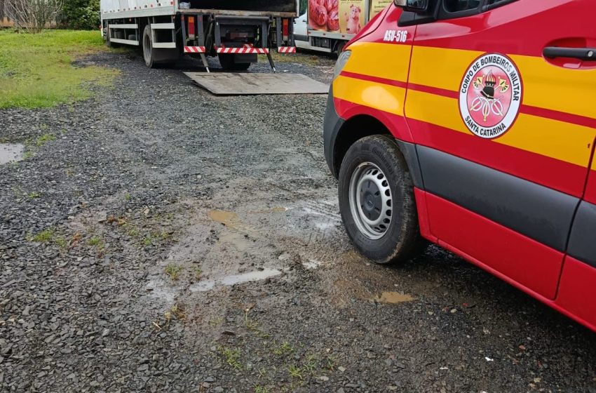  Pallet cai sobre trabalhador em Porto União