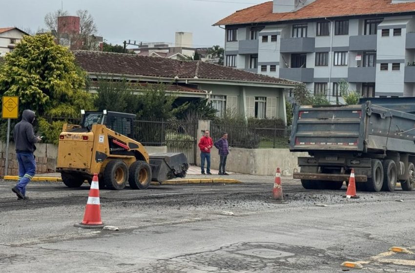  OBRAS: Seguem os trabalhos no Centro da cidade