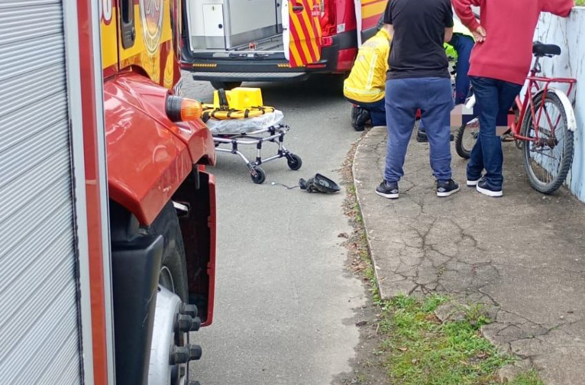 Ciclista é encaminhado ao hospital com suspeita de fratura
