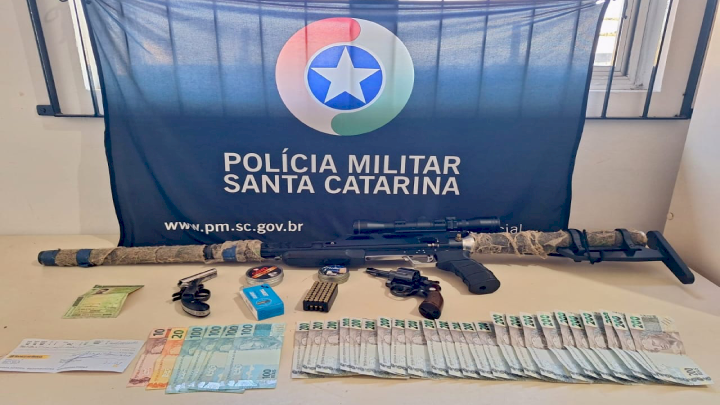  Polícia Militar realiza apreensão de armas de fogo e munições