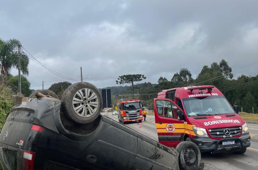  Capotamento registrado na manhã de hoje na SC-418