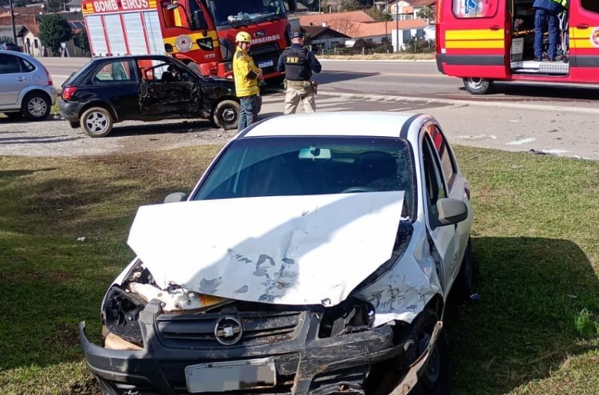  Acidente na BR-280 com duas vítimas encarceradas