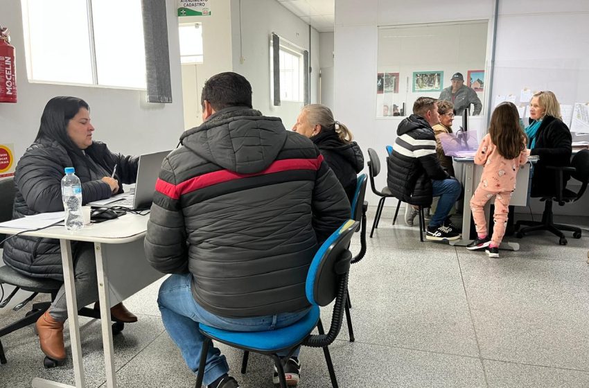  EMHAB regulariza documentos para mutuários da COHAB