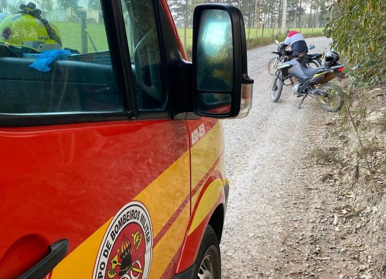  Queda de moto e suspeita de fratura
