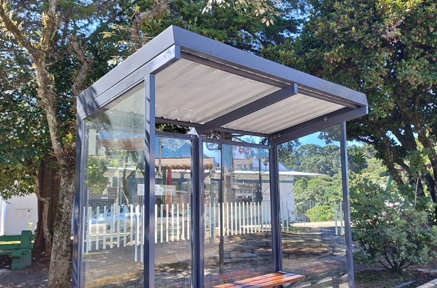   Novos abrigos de passageiros começam a ser instalados
