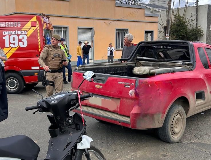  Mulher é conduzida ao hospital com suspeita de fratura
