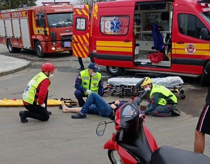  Homem é conduzido ao hospital com suspeita de fratura