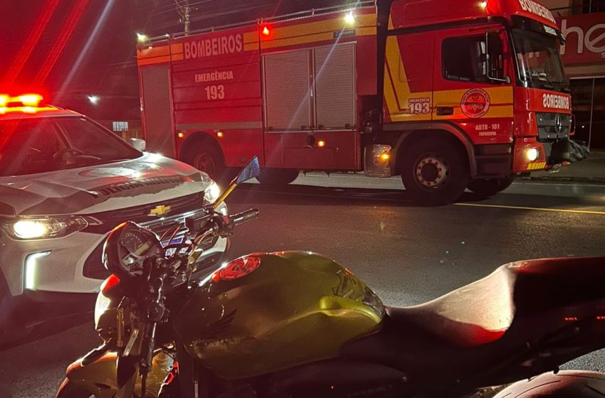  Queda de moto deixa dois feridos