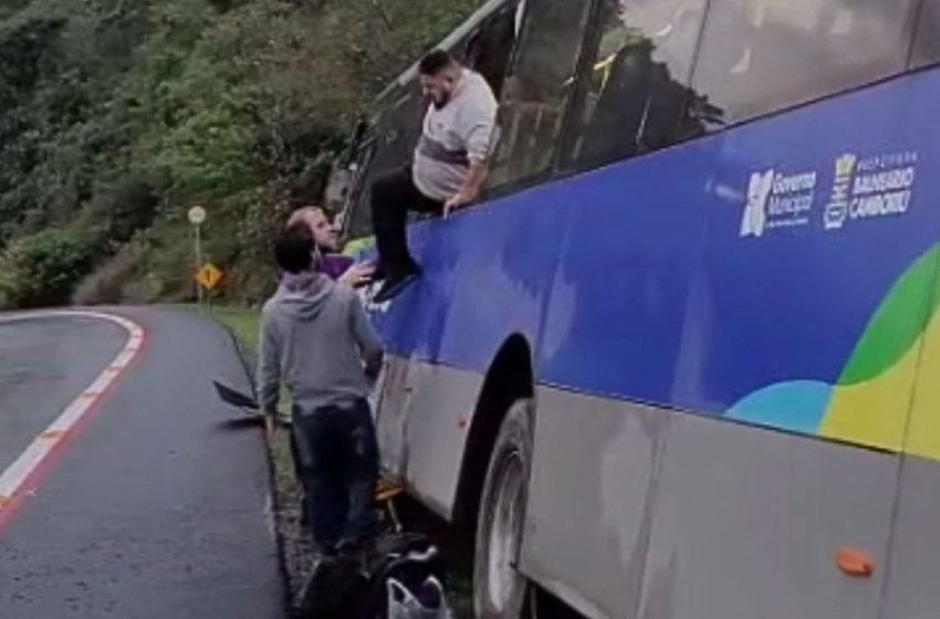  SIRENE LIGADA: Sem freios…seletivo…fogo em veículo