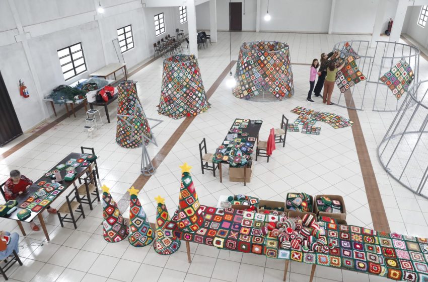  Maior árvore de Natal em crochê do Brasil será de SC