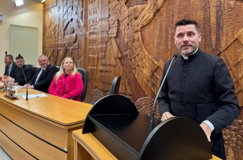  COLUNA POLÍTICA: Campagnolo…Bolsonaro…Moções…7%