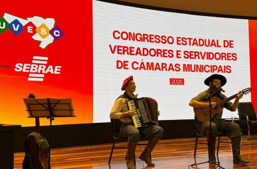  Congresso de Vereadores começa com a cultura catarinense