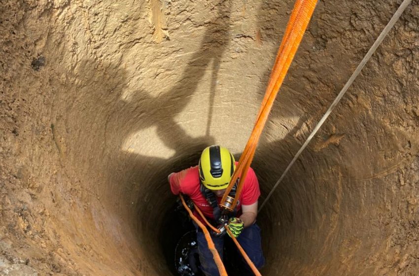  Mulher cai em poço de aproximadamente 12 metros