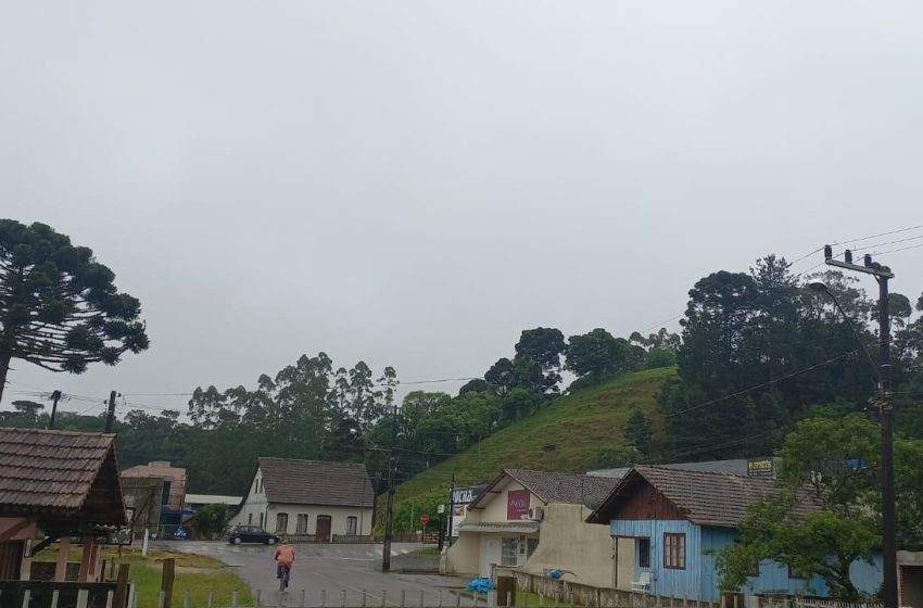  Ciclone extratropical traz risco de alagamentos e ventos fortes