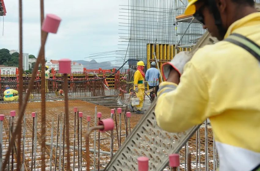  PREOCUPAÇÃO: Caiu a confiança da Construção Civil