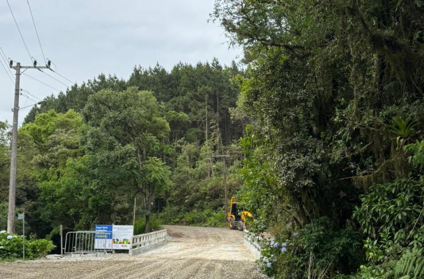  Ponte  no Rio Vermelho é concluída e tráfego está liberado
