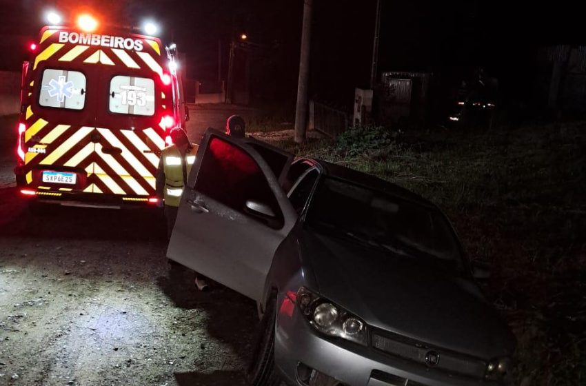  Bombeiros atendem acidente na Estrada Rio Negro