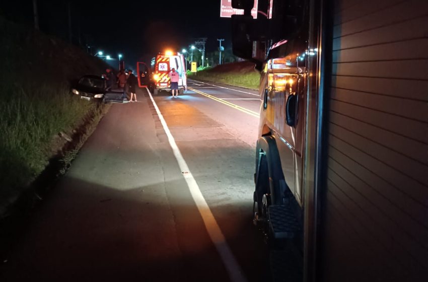  Mulher fica ferida em acidente no bairro Alpino