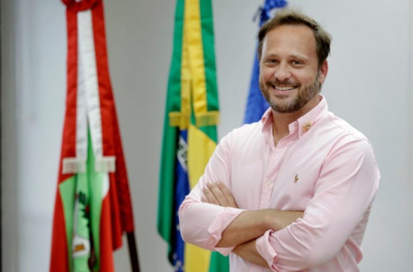  POLÍTICA: acertos e possibilidades em SC