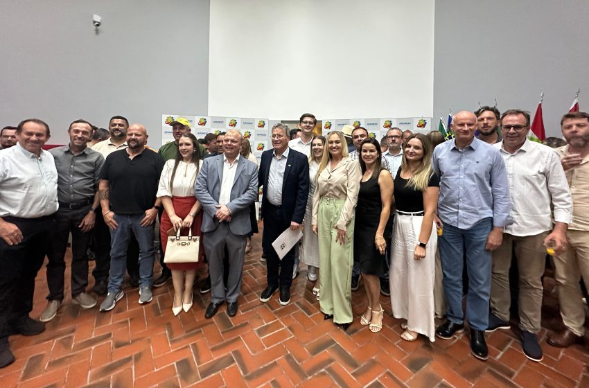  COLUNA POLÍTICA: Gilmar…saúde…cabide…Amunesc