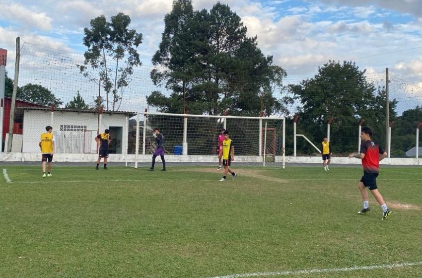  FMD promove avaliação de futebol de campo para atletas Sub-18