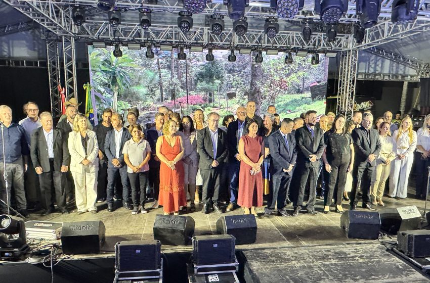  FESTA DA OVELHA: Autoridades e bom público na abertura