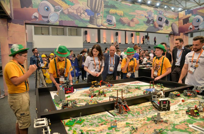 Alunos da Escola SESI representam SC em torneio nacional de robótica