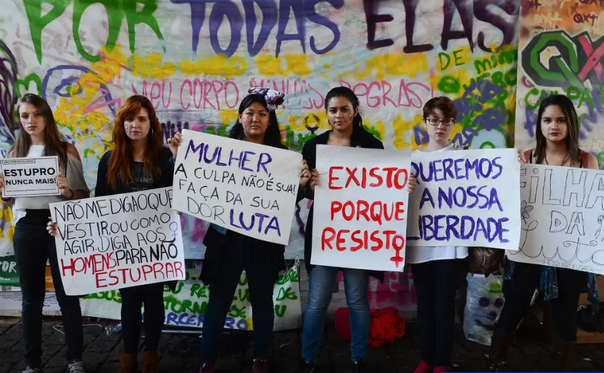  MULHERES: medo de sofrer estupro aumentou nos últimos anos