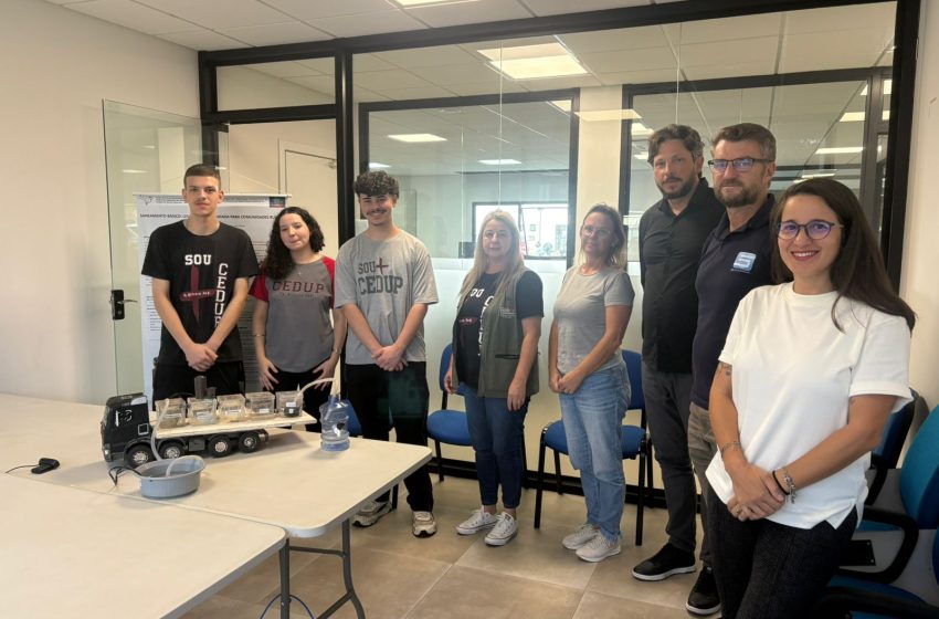  Estudantes apresentam projeto de saneamento rural  ao SAMAE