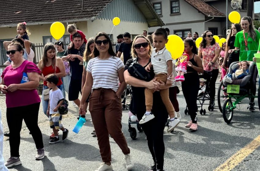  Dia da Família na Escola reúne comunidade escolar