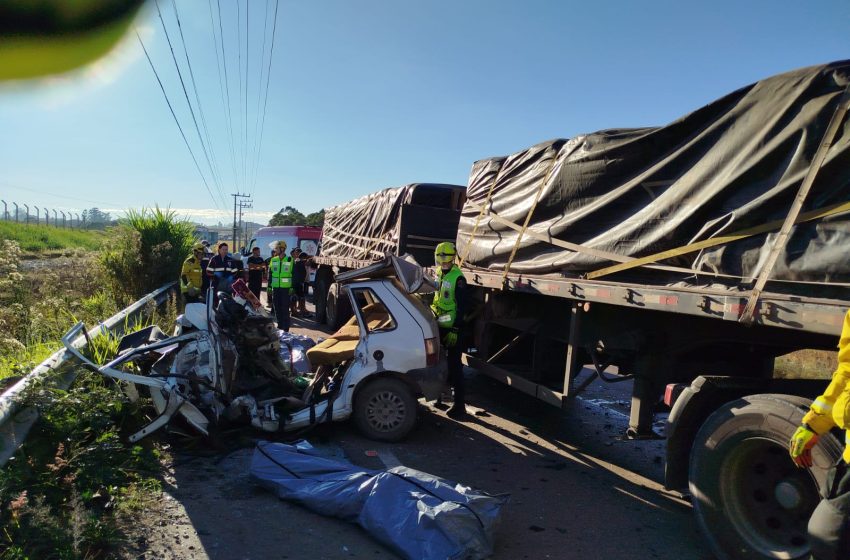  TRAGÉDIA: cinco pessoas morrem em acidente na manhã deste sábado